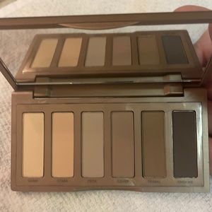 Brand new Urban Decay Naked Basics 2 eyeshadow palette